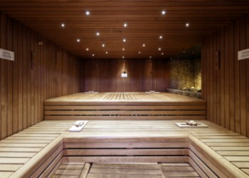 Kleurentherapie-sauna